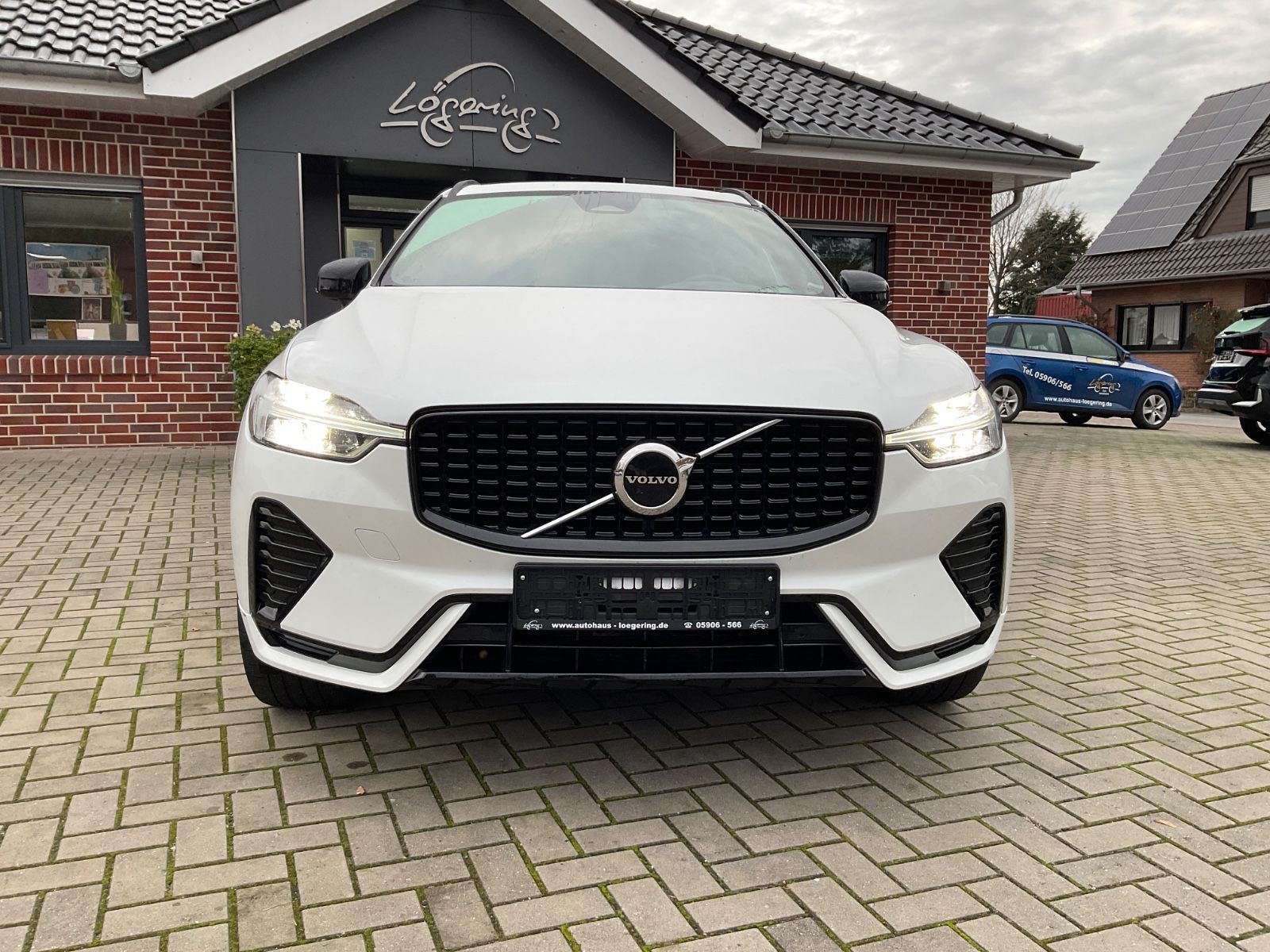 Volvo XC 60 XC60 R Design AWD,AHK,Kamera,Pano,LED