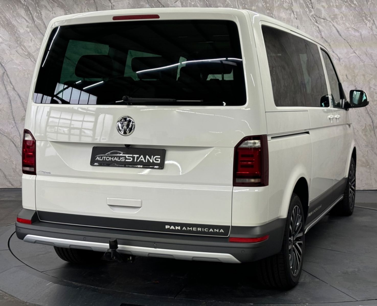 Volkswagen T6 Multivan PanAmericana - Samsaru's Car Outlet
