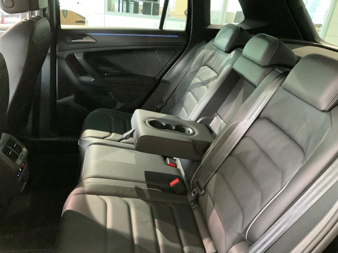 Volkswagen Tiguan R-Line 2.0 TDI 4 Motion - Samsaru's Car Outlet