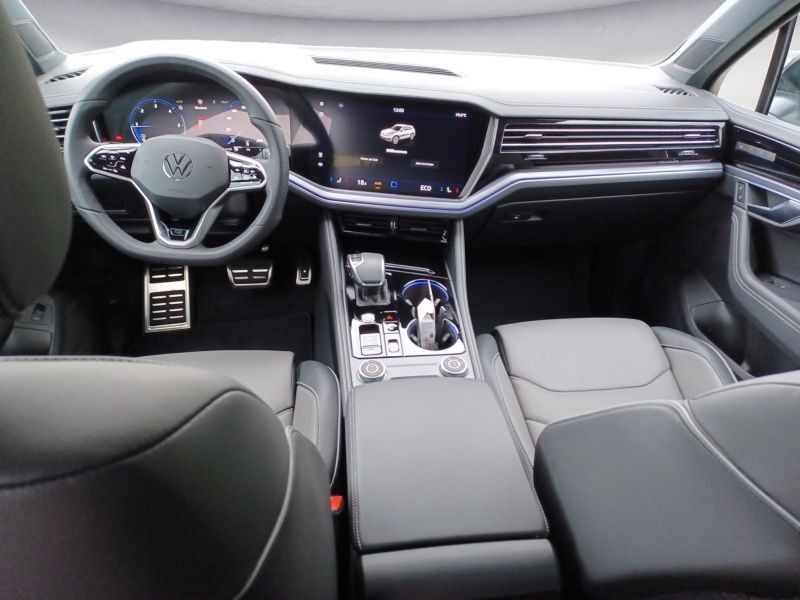 Volkswagen Touareg 3.0 V6 TDI 4Motion R-Line - Samsaru's Car Outlet