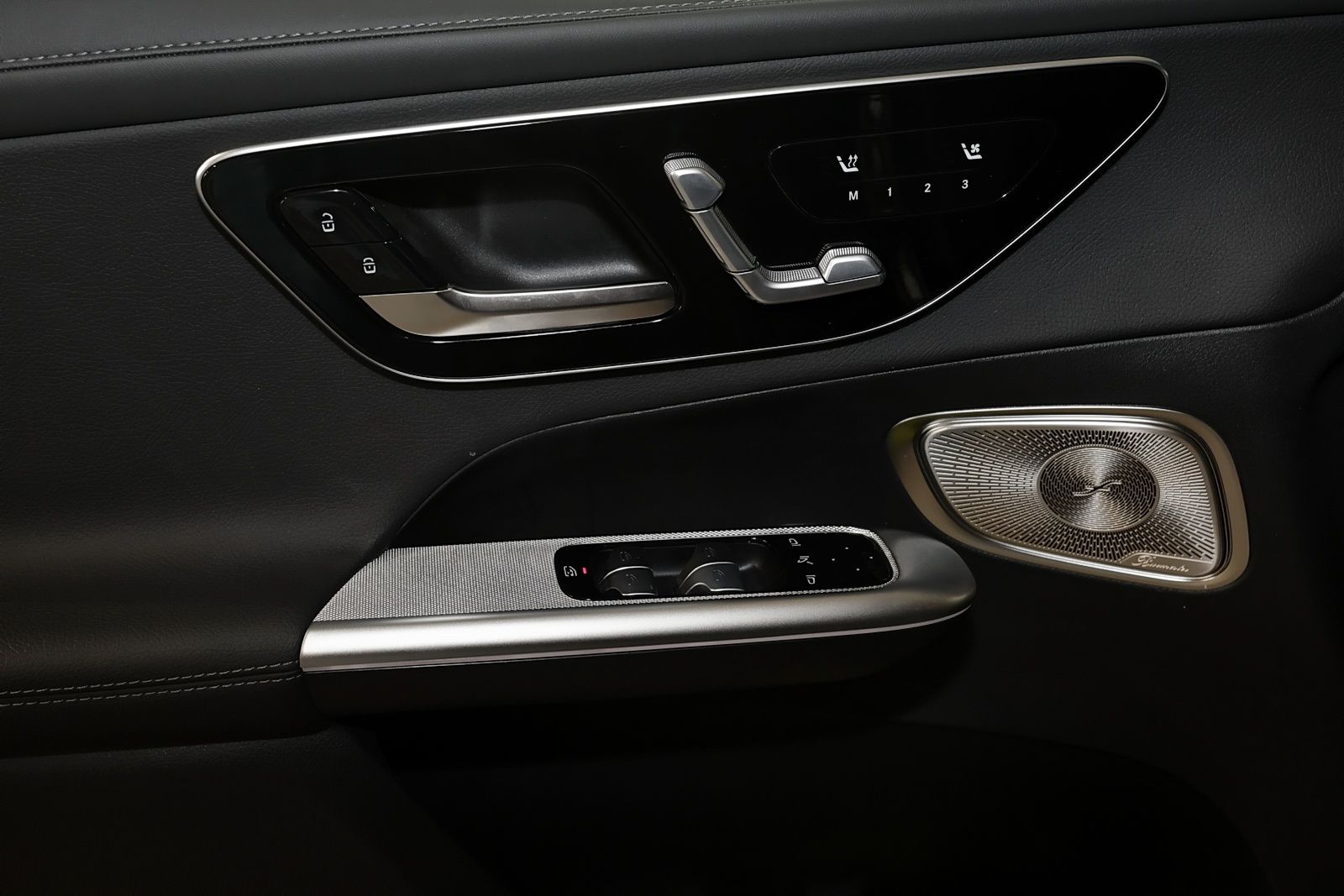 Mercedes-Benz GLC 300 d 4M AMG MBUX+360°+DIG-LED+Pano+AHK+HUD
