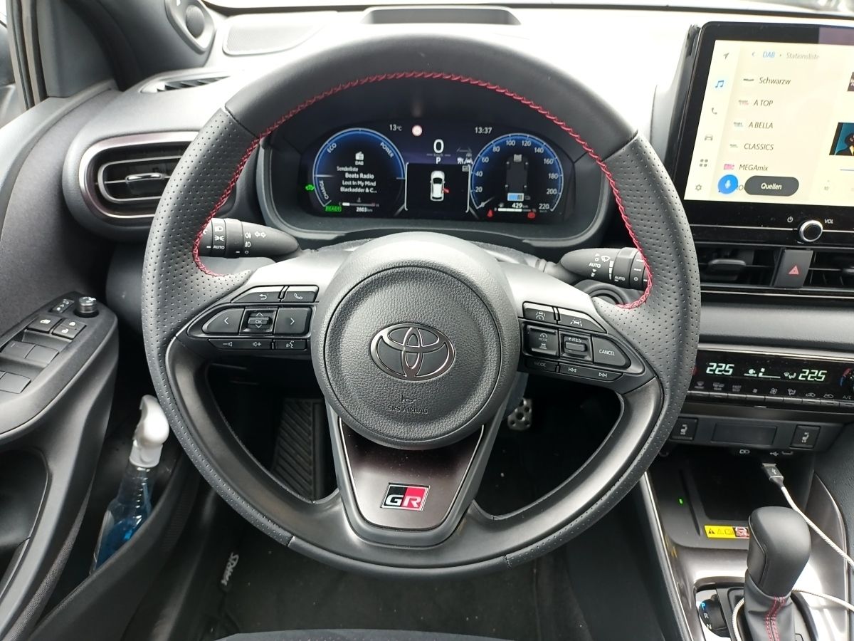 Toyota Yaris 1.5 Hybrid GR SPORT*CARPLAY+LED+KLIMA+PDC+
