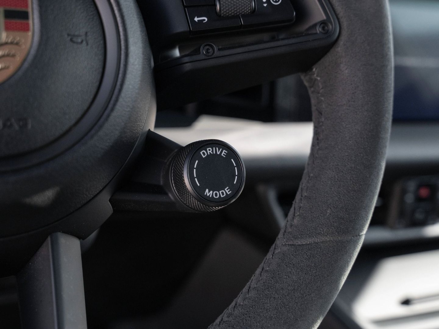 Porsche Macan 4 AHK Sport Chrono Paket Luftfederung