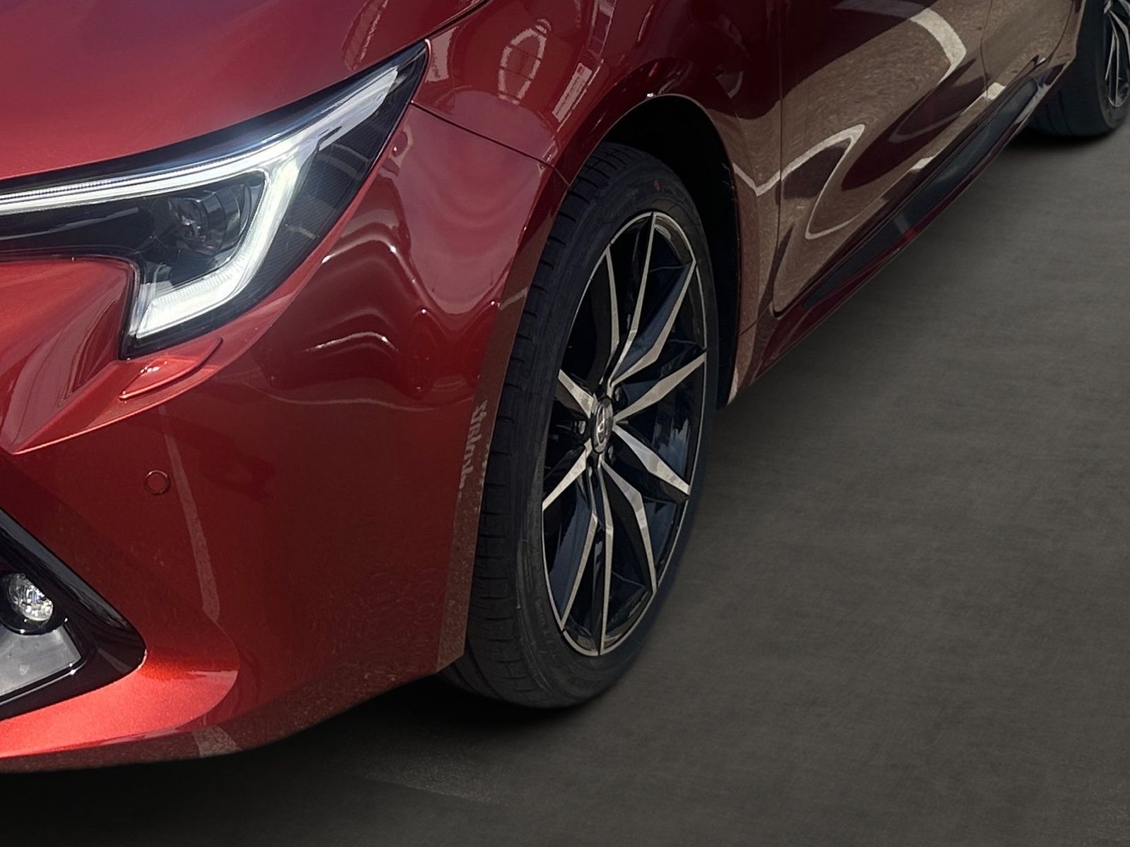 Toyota Corolla Hybrid GR Sport2,0-l-Hybrid Stufenloses
