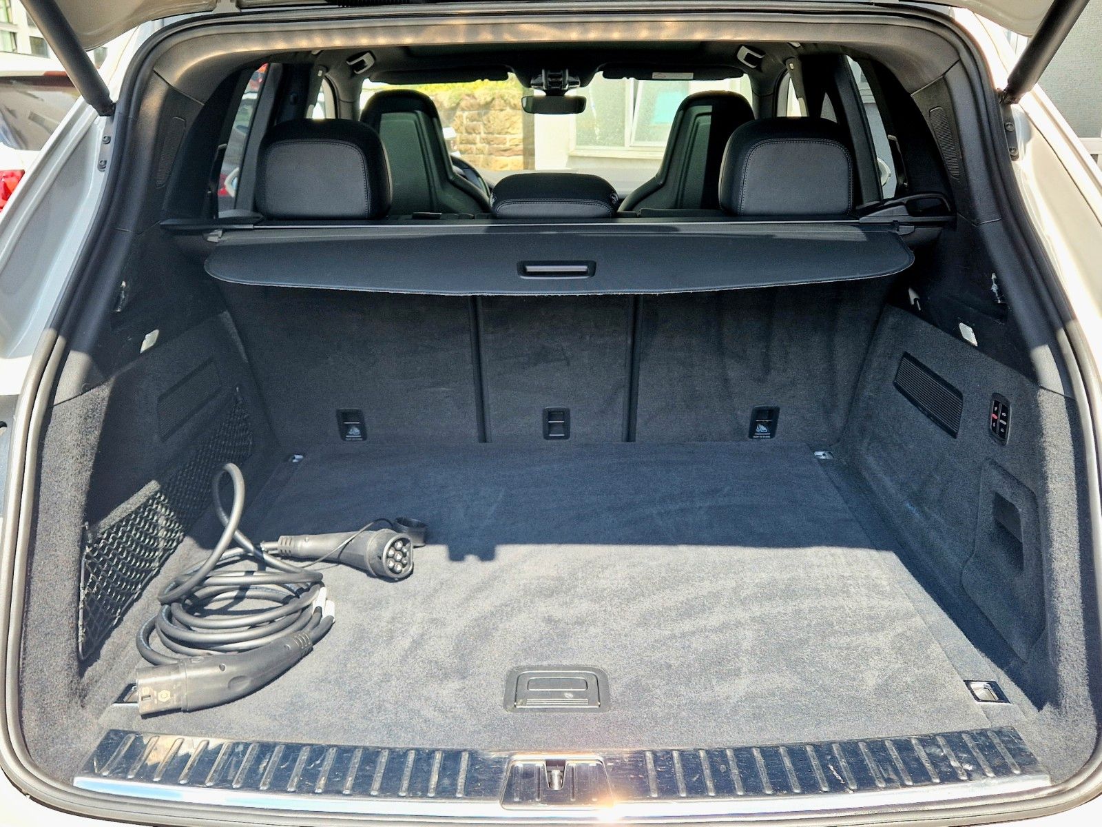 Porsche Cayenne E-Hybrid +SPORTABGAS+PANO+HUD+MEMORY+