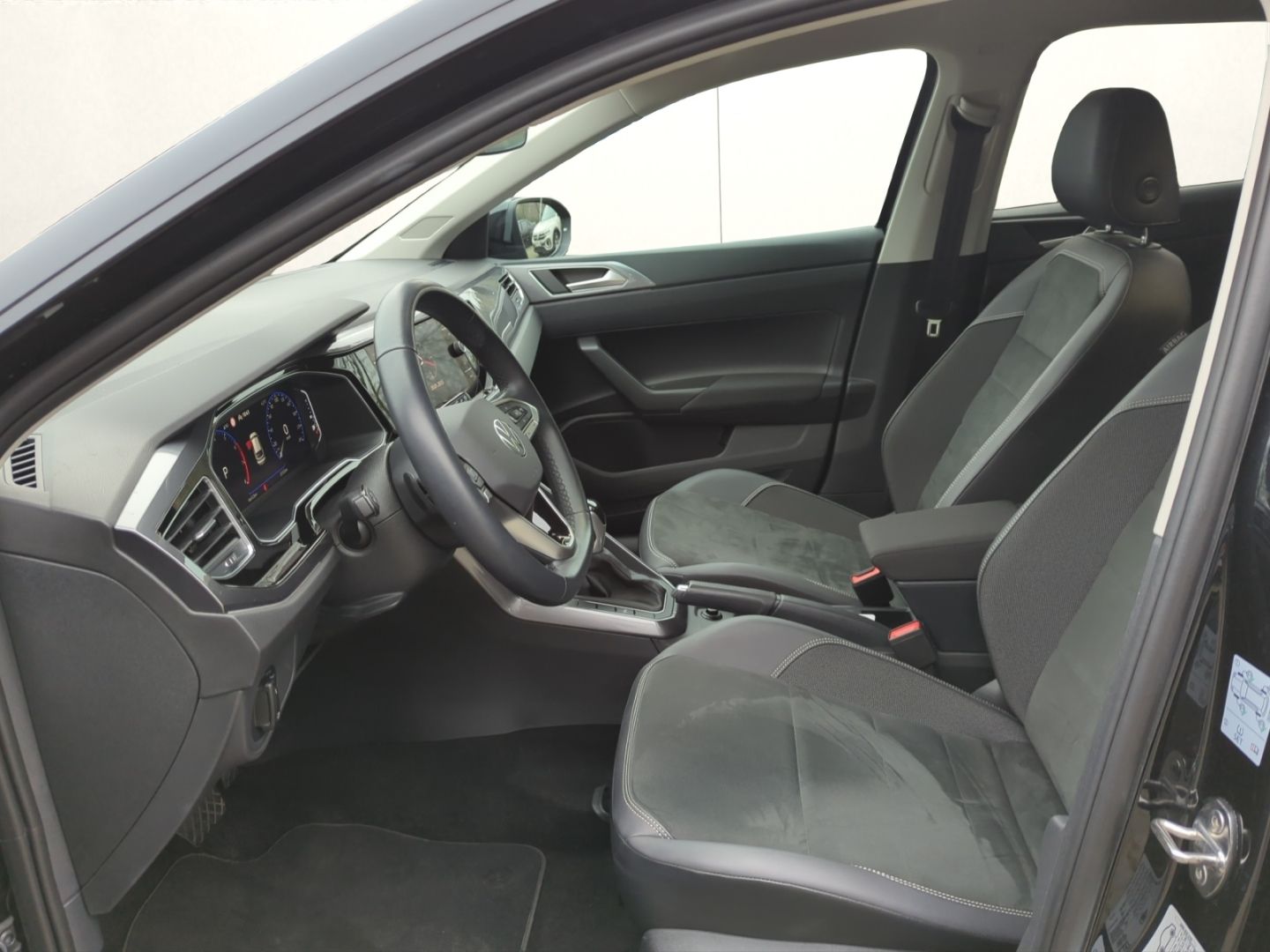 Volkswagen Taigo Style 1.0 TSI DSG - Samsaru's Car Outlet