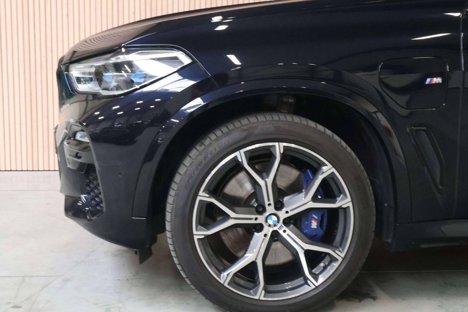 BMW X5 X5 xDrive45e| M-pakket| AHK| HUD| DAB| Pano|