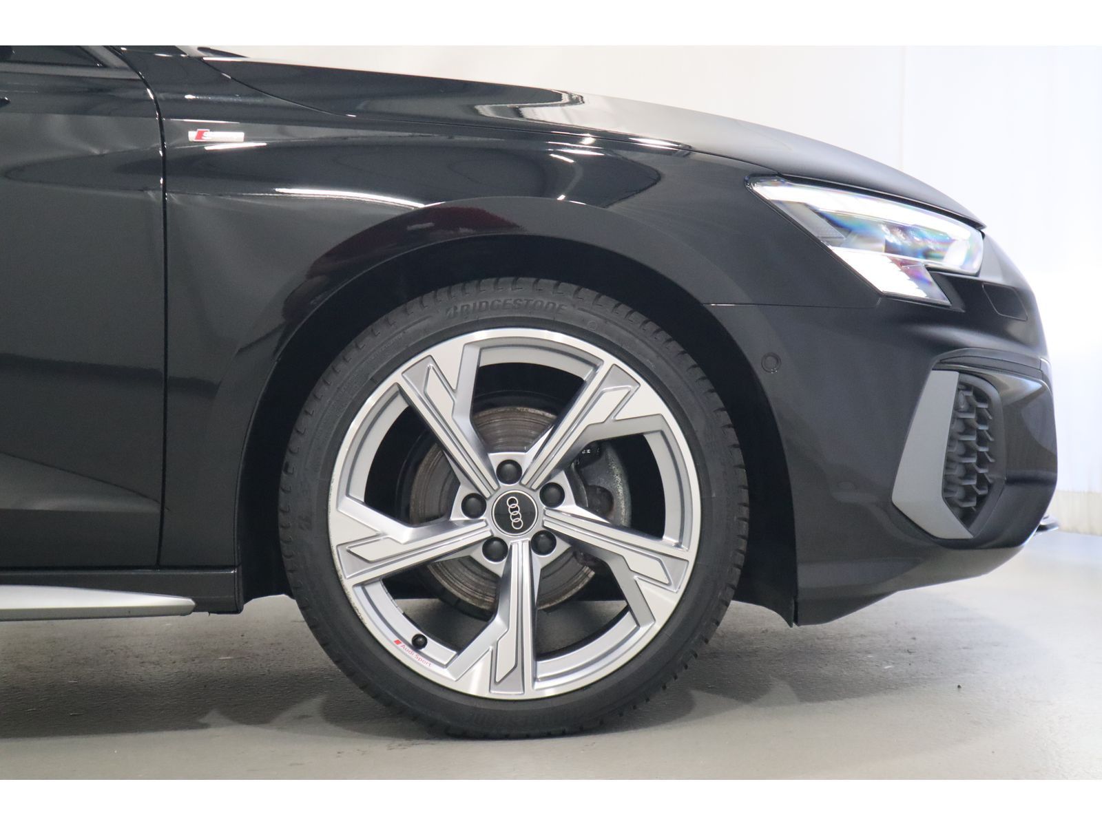 Audi A3 Sportback 35 TFSI S line - Samsaru's Car Outlet
