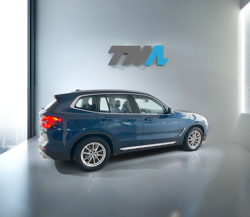 BMW X3 xDrive 20d xLINE  AHK PANO KAM Memory