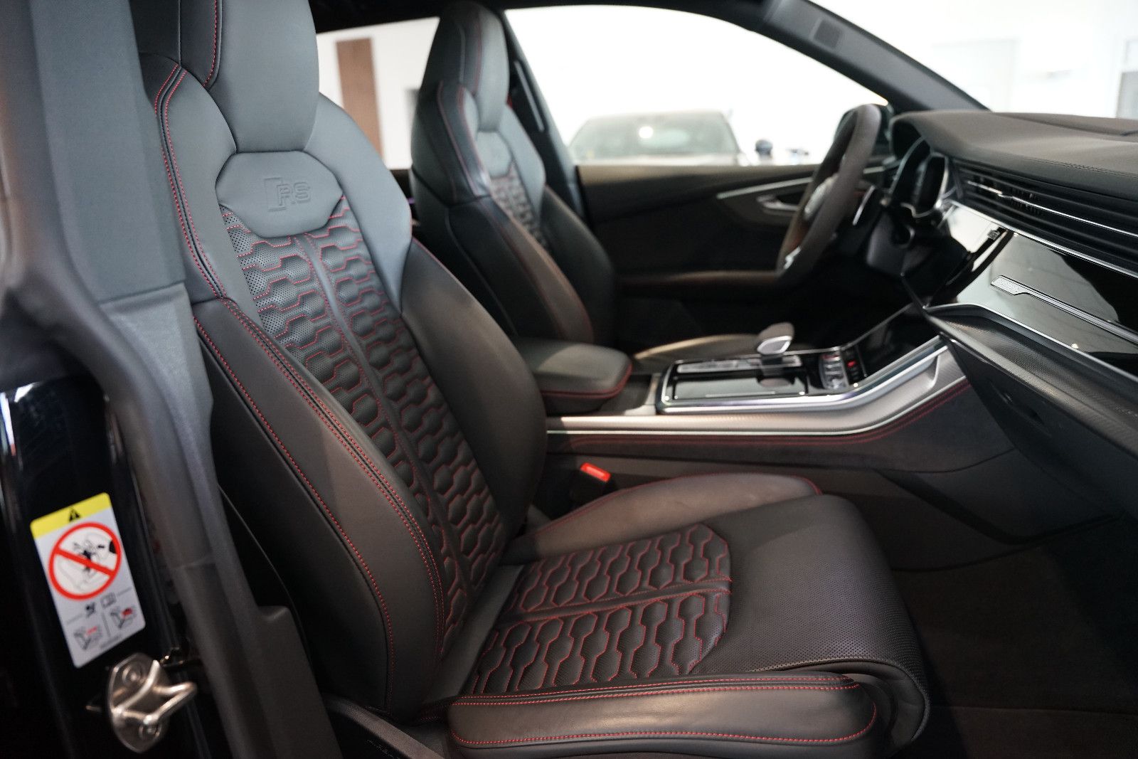 Audi RSQ8 | HuD | Keramik | Pano | 305 km/h | 23"