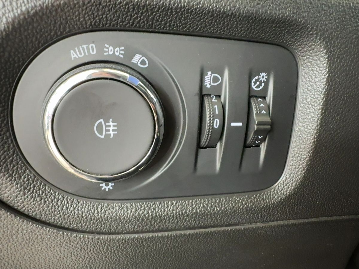 Opel Grandland 1.6 Turbo Edition - Samsaru's Car Outlet