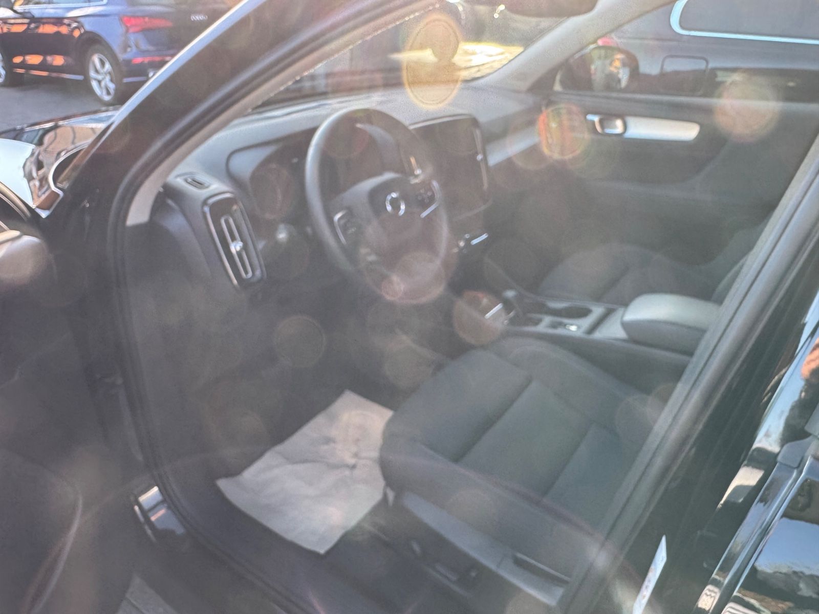 Volvo XC 40 Automatik**Navi+Kamera+AHK+Winter**