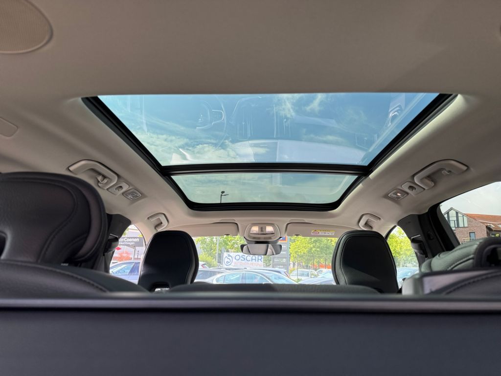 Volvo XC60 T8 AWD Recharge Plus Dark - Samsaru's Car Outlet