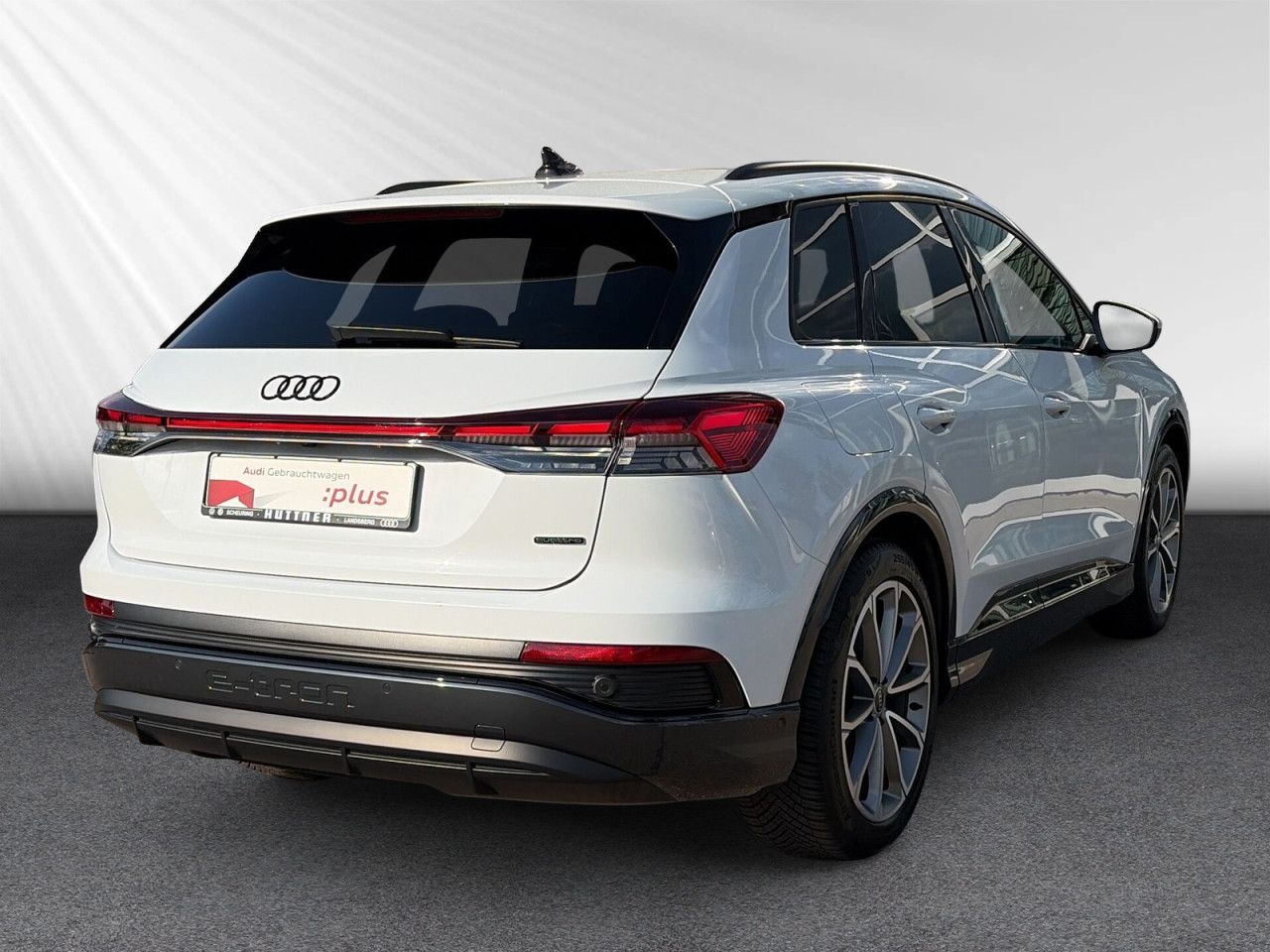 Audi Q4 e-tron 45 quattro S line AHK ACC Matrix Kam.