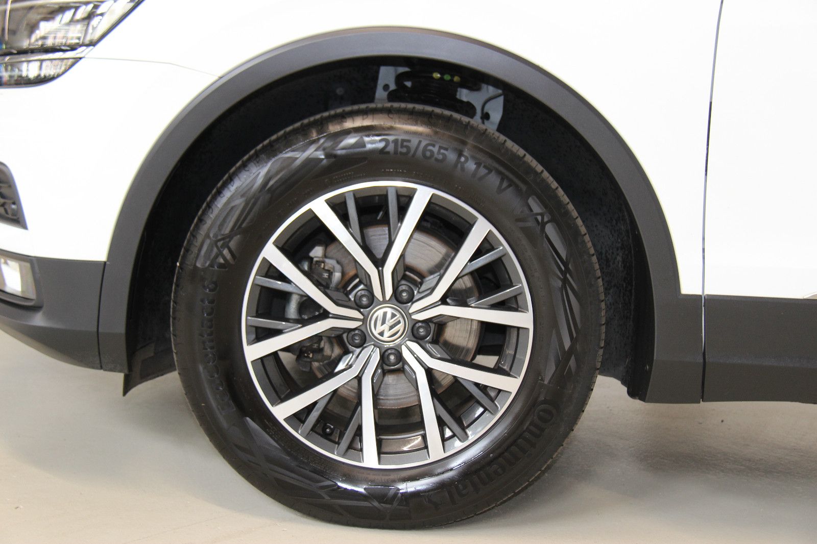 Volkswagen Tiguan 1.5 TSI DSG - Samsaru's Car Outlet