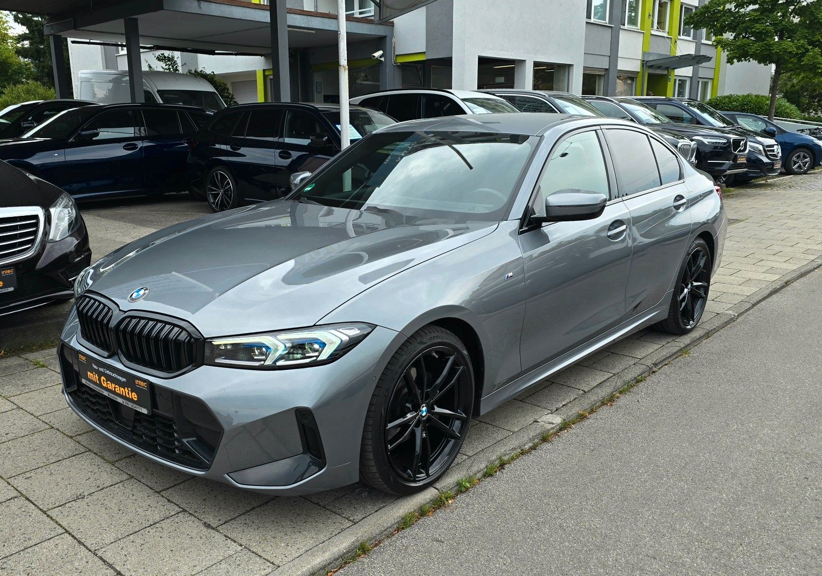 BMW 320 d xDrive M Sport - Samsaru's Car Outlet
