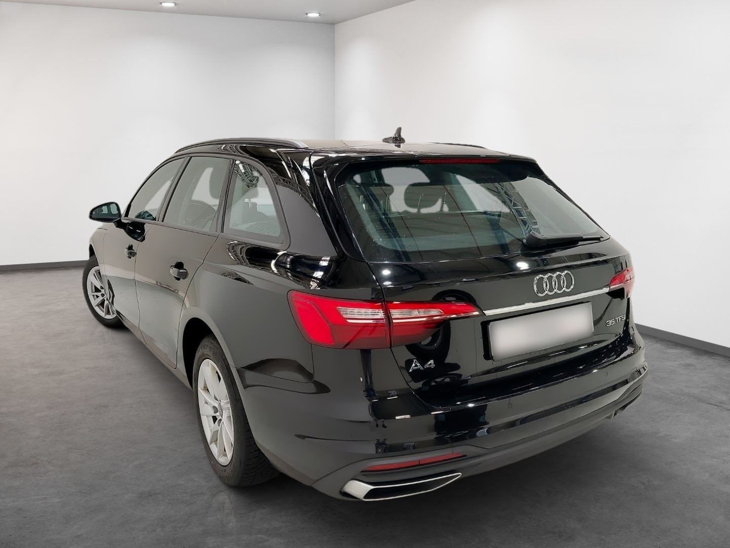Audi A4 Avant 35 TFSI - Samsaru's Car Outlet