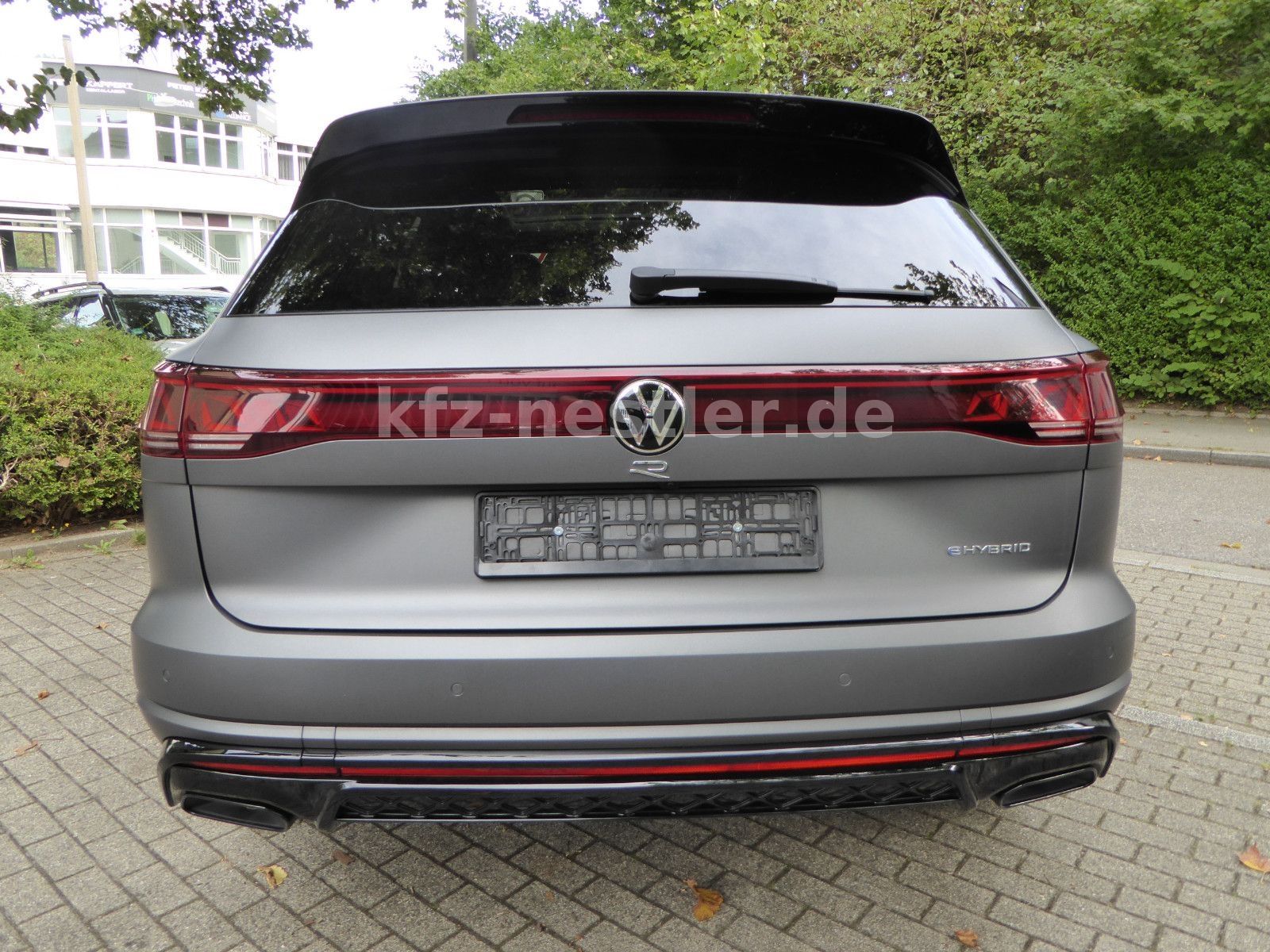 Volkswagen Touareg R e-Hybrid Pano/Puglia/AHK/HUD/ACC/Matt