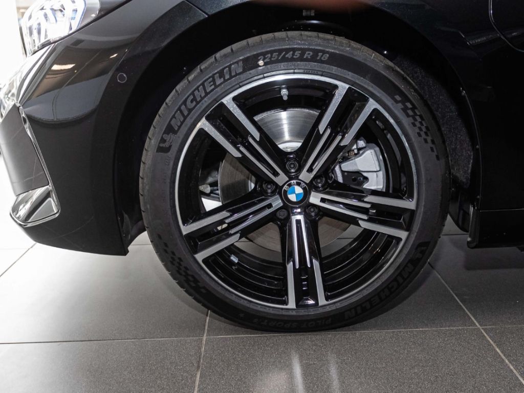 BMW 330 eMSportxDrive+AHK+Navi+Leder+RFK NP 79.790,-