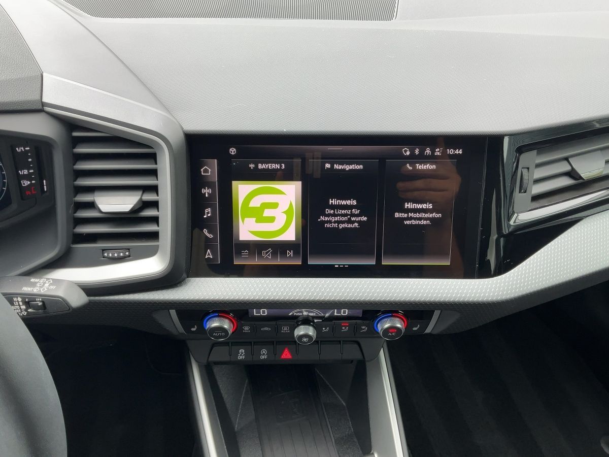 Audi A1 Sportback 25 TFSI S-TR ADVANCED - Samsaru's Car Outlet