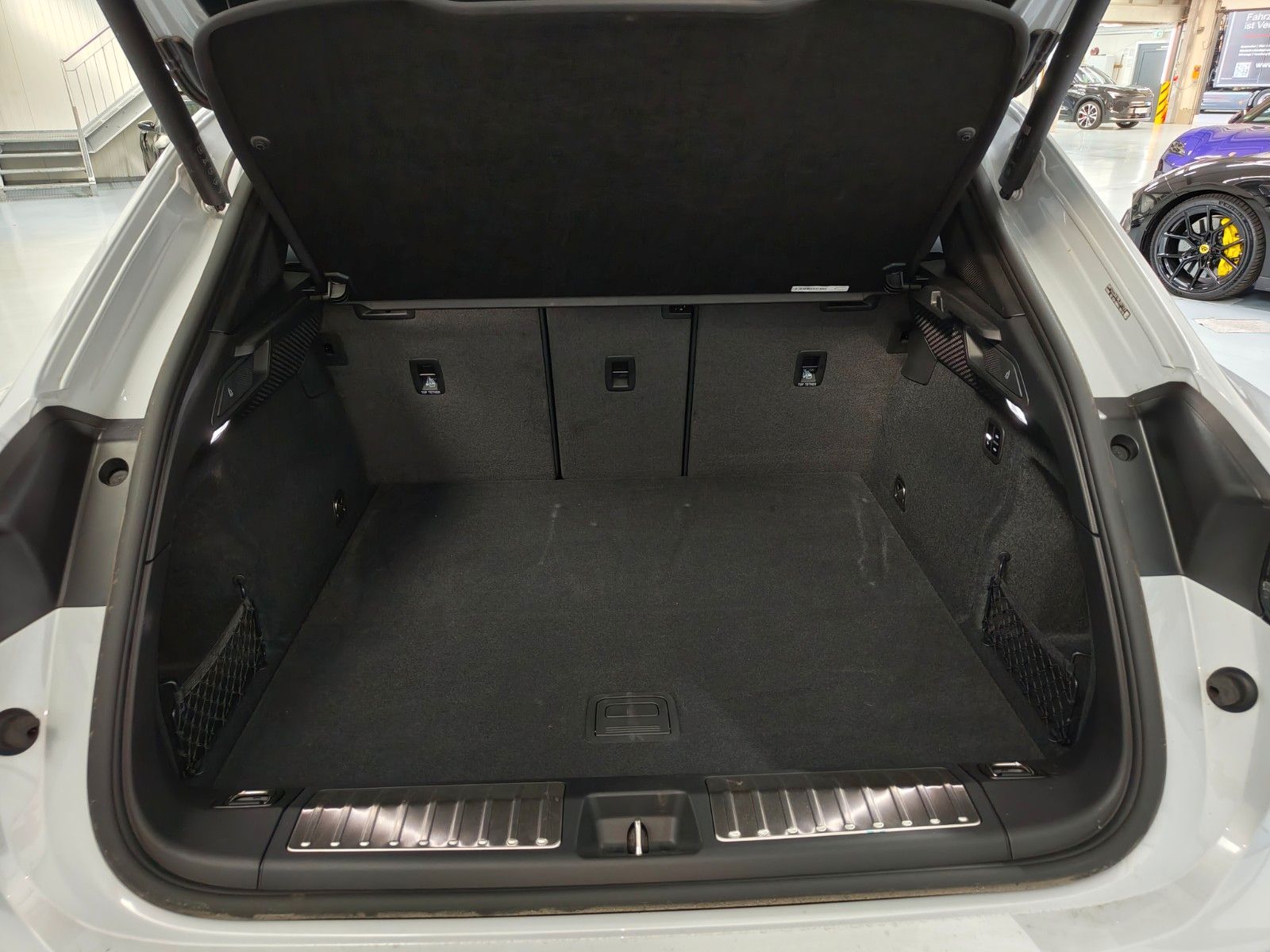 Porsche Macan Turbo Electric