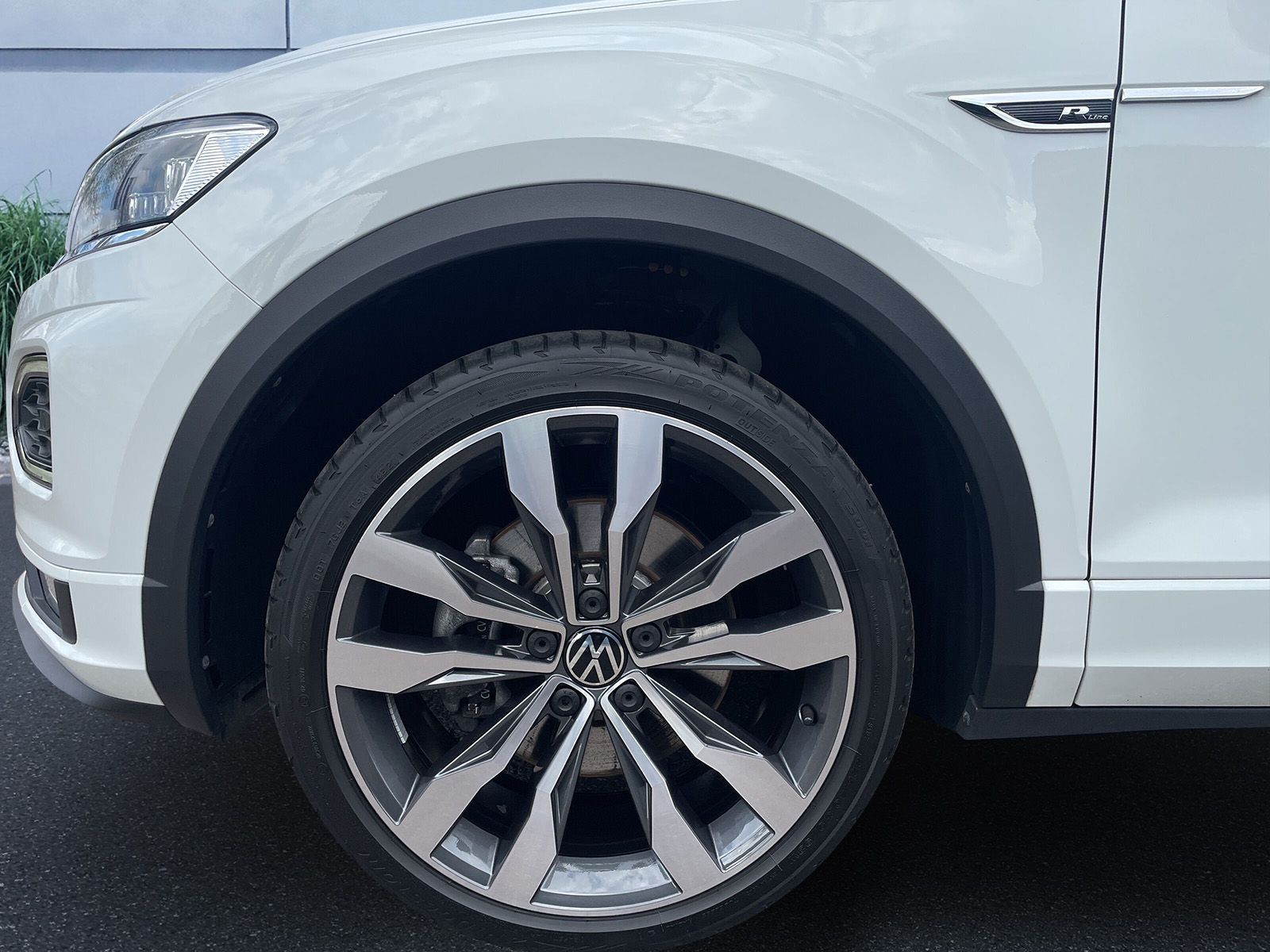 Volkswagen T-ROC R-Line 2.0 TSI 4Motion - Samsaru's Car Outlet
