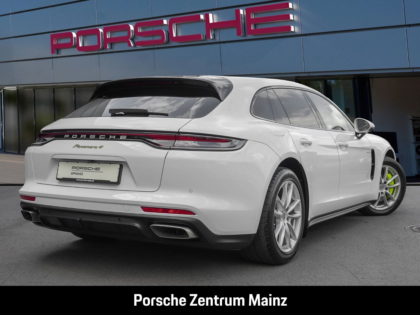 Porsche Panamera 4 E-Hybrid Sport Turismo 1.600km!