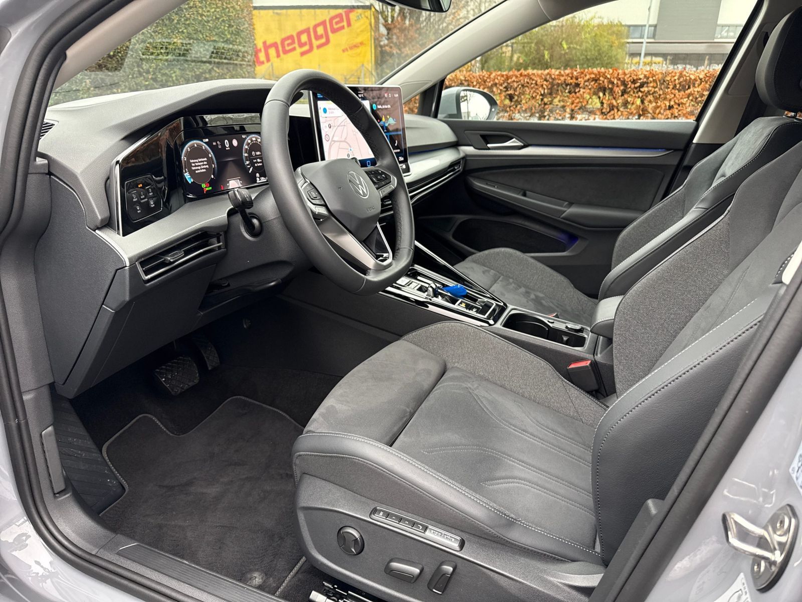 Volkswagen Golf VIII Style 1.5 eTSI DSG, HEAD-UP, MATRIX