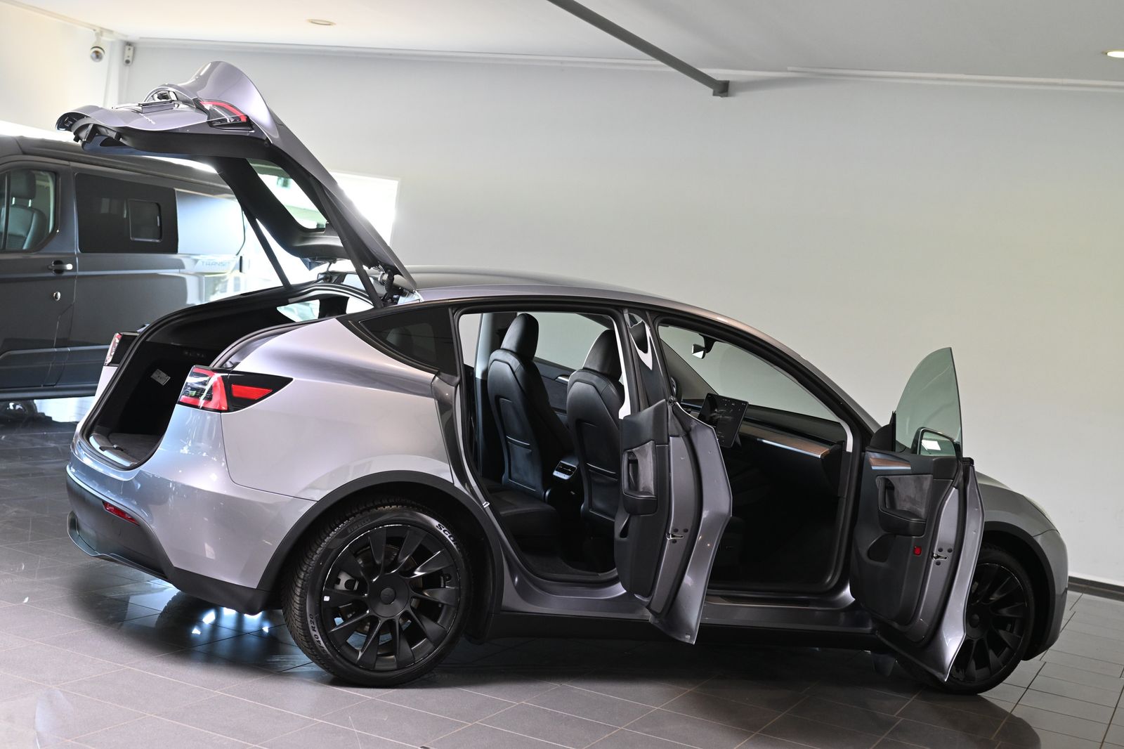 Tesla Model Y Long Range Dual AWD Pano ACC 20"
