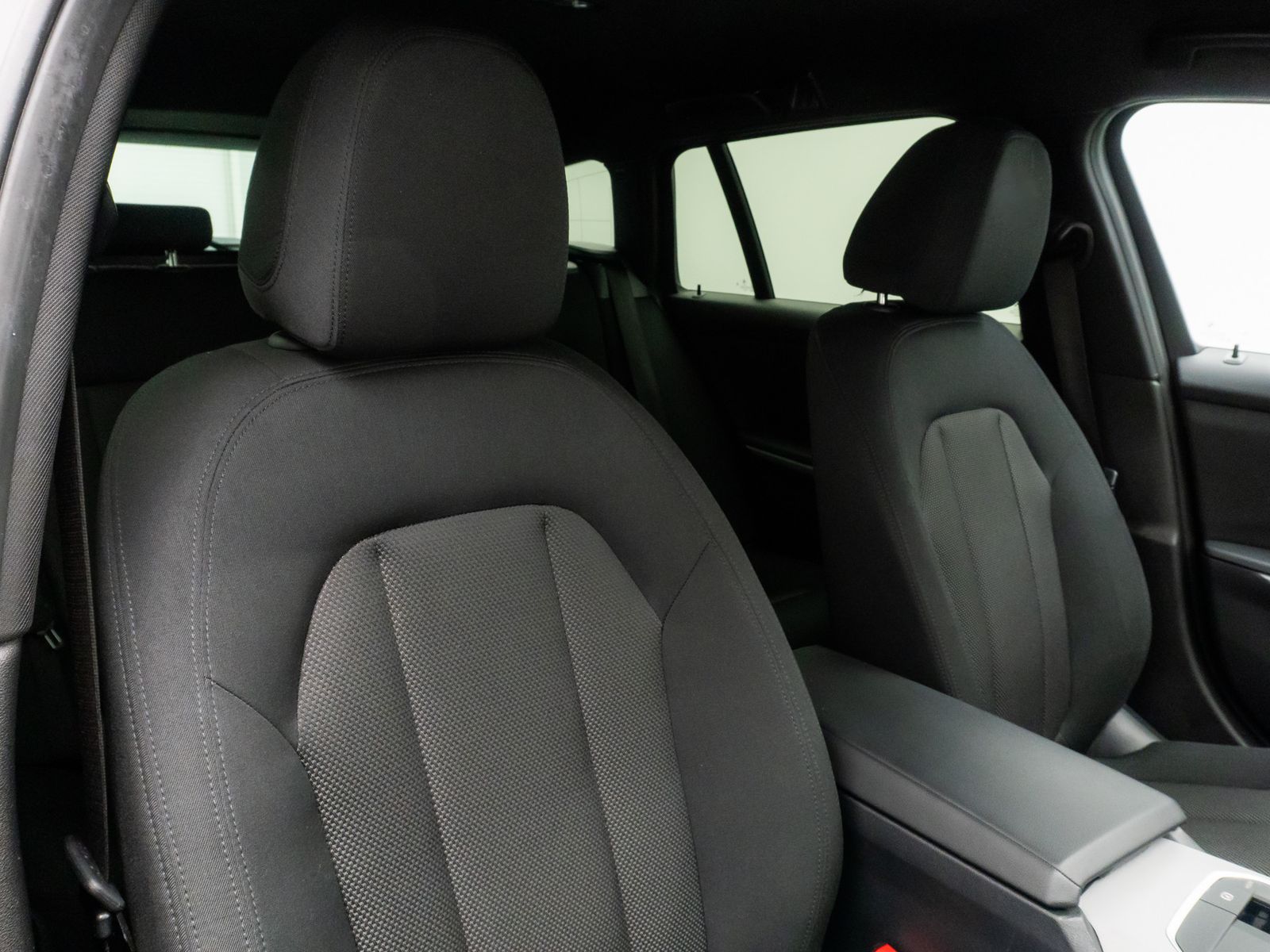 BMW 320e - Samsaru's Car Outlet