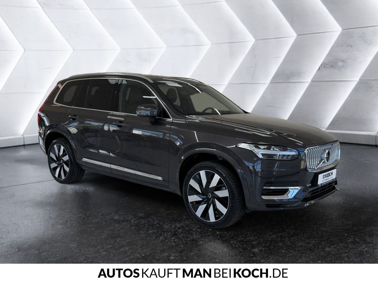 Volvo XC90 T8 Plug-In AWD Ultimate - Samsaru's Car Outlet