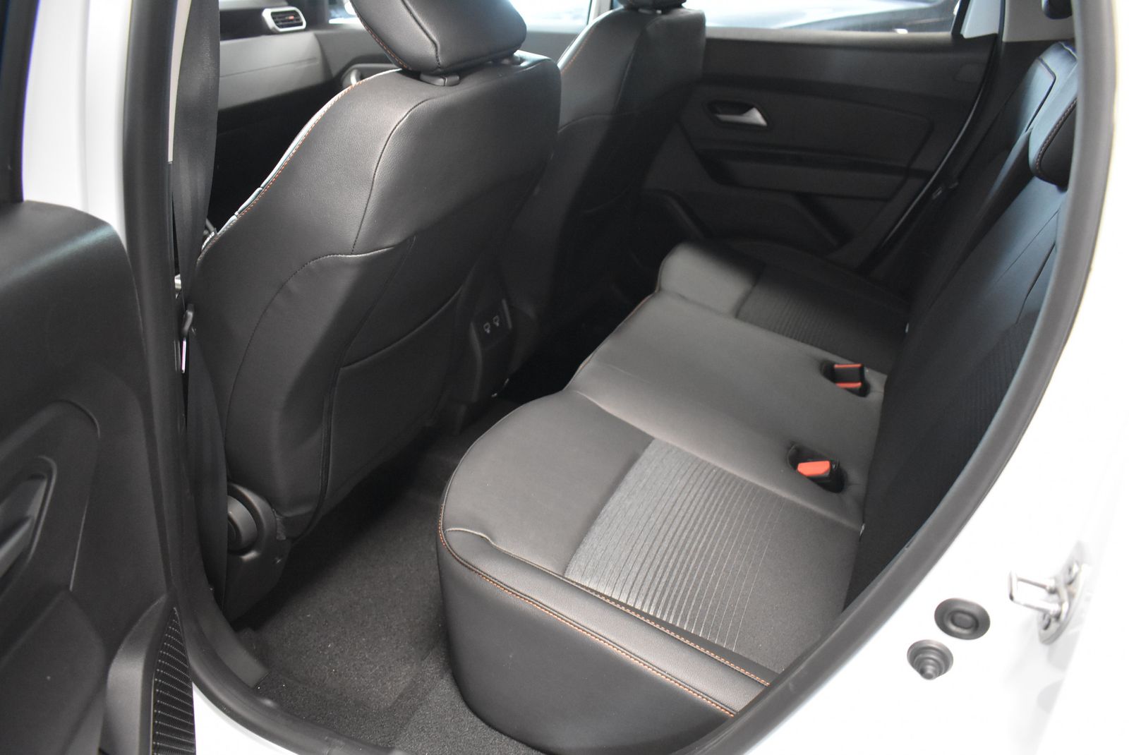 Dacia Duster dCI 115 4WD Extreme+ - Samsaru's Car Outlet