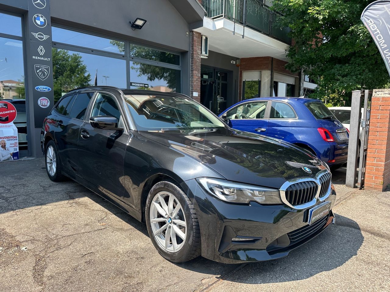 BMW 320 320d xDrive Touring Luxury - Samsaru's Car Outlet