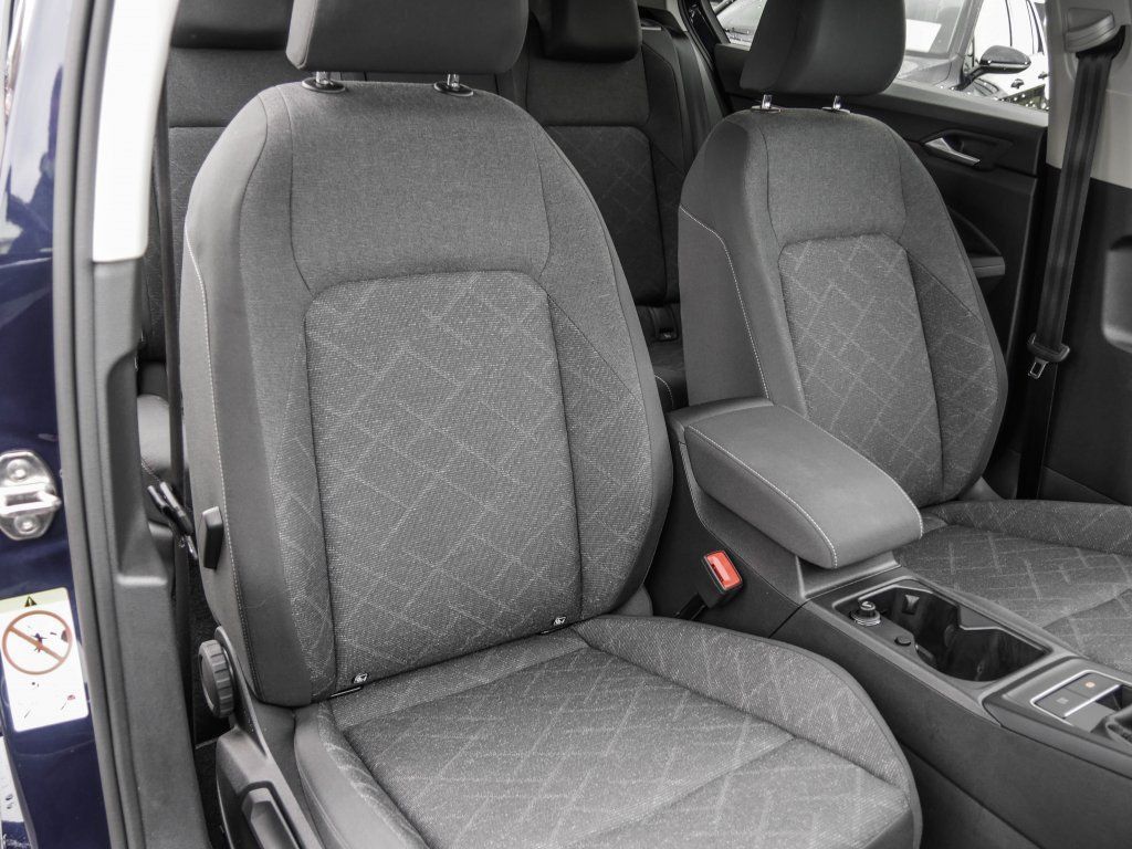 Volkswagen Golf Life 1.5 TSI - Samsaru's Car Outlet