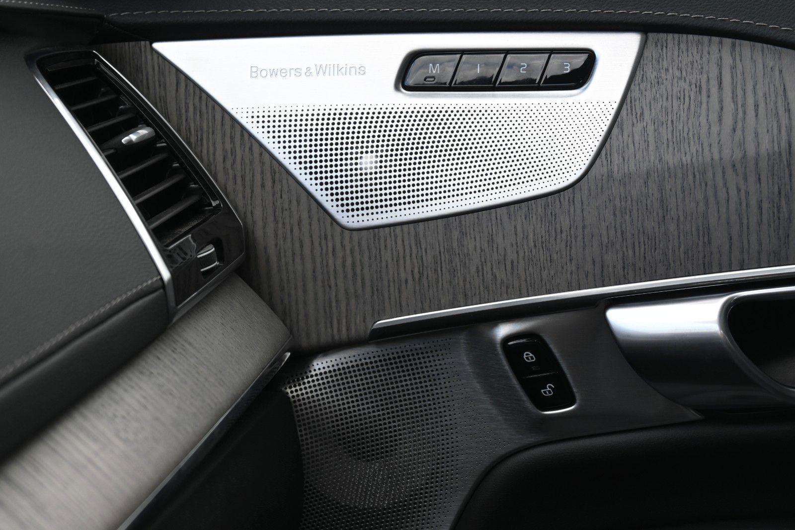 Volvo XC90 B5 Ultimate Bright AWD MASS*LUFT*BW*HUD*AHK