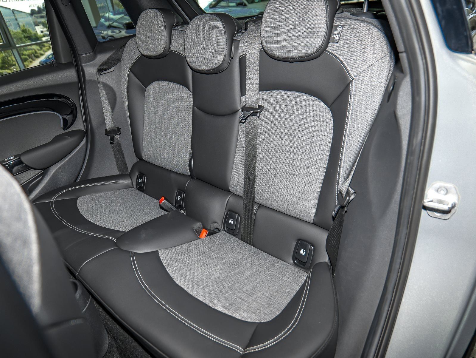 MINI One Classic - Samsaru's Car Outlet