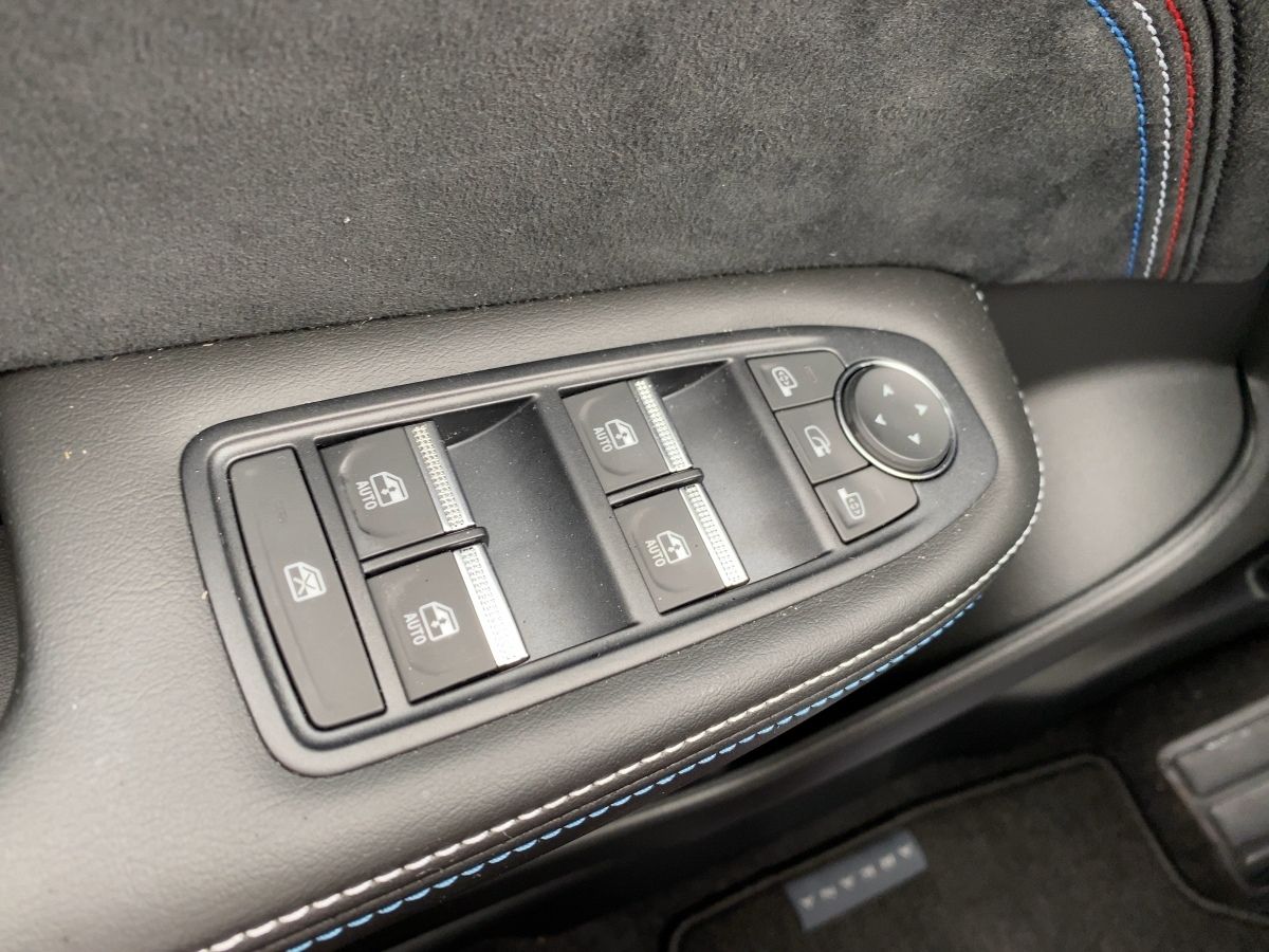 Renault Arkana 1.3 TCe 160 Mild-Hybrid - Samsaru's Car Outlet
