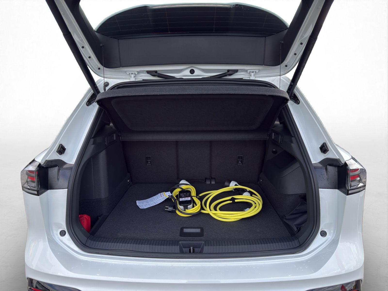 Volkswagen Tiguan R-Line 1.5 TSI eHybrid*NAVI*PANO*AHK*LEDE