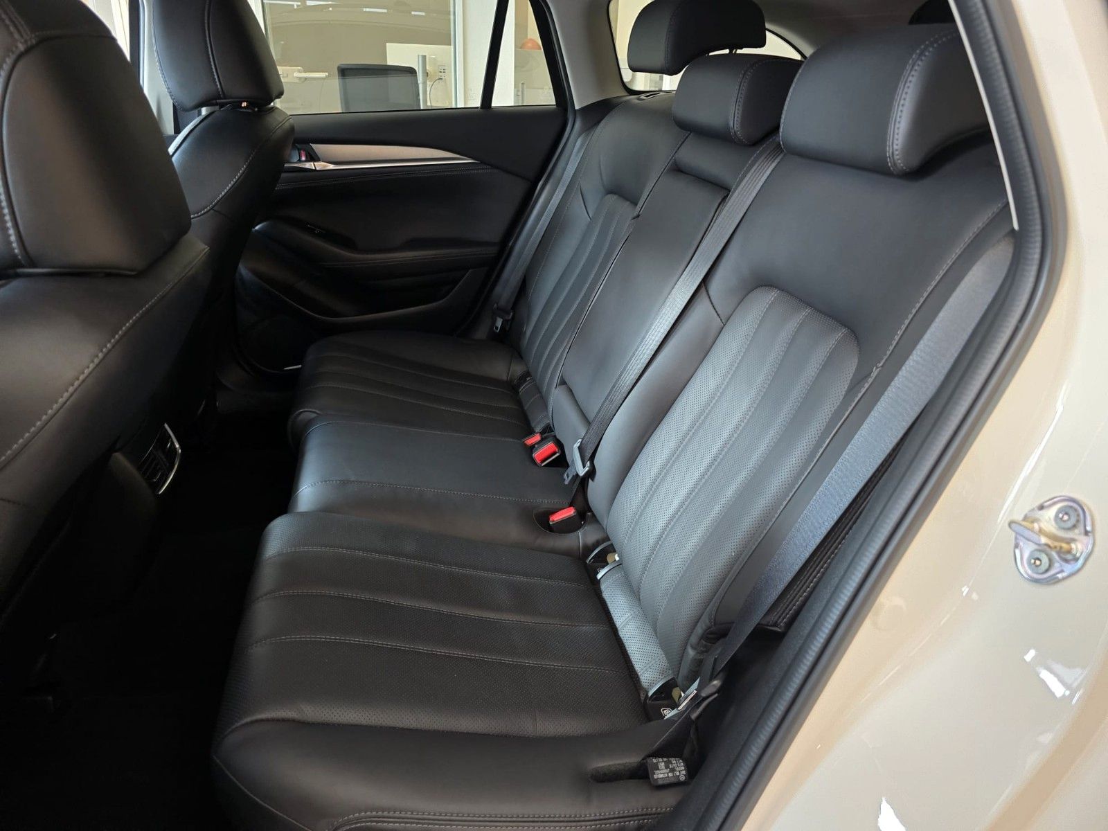 Mazda 6 Kombi Exclusive-Line *HUD*BOSE*SB*LEDER*360°