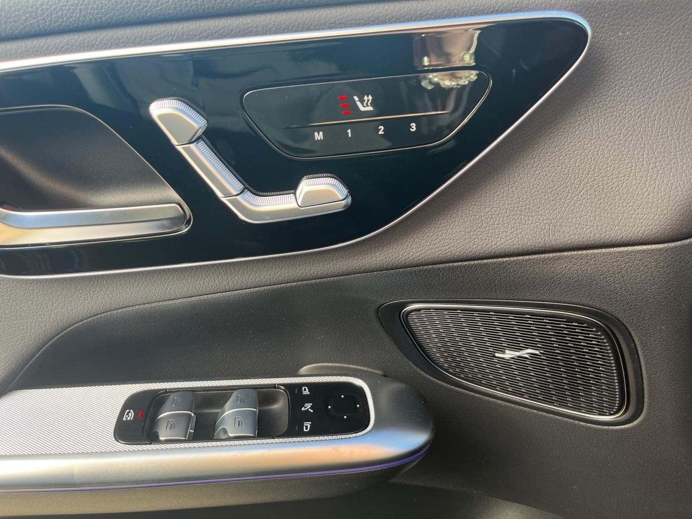 Mercedes-Benz GLC 220 d 4MATIC Avantgarde StHz*AHK*Pano*Memory