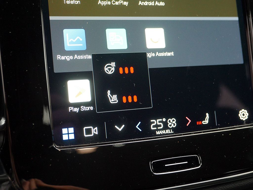 Volvo XC40 Plus Recharge Pure Electric AHK