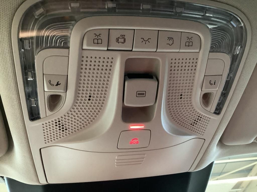 Mercedes-Benz V 220 d Edition - Samsaru's Car Outlet