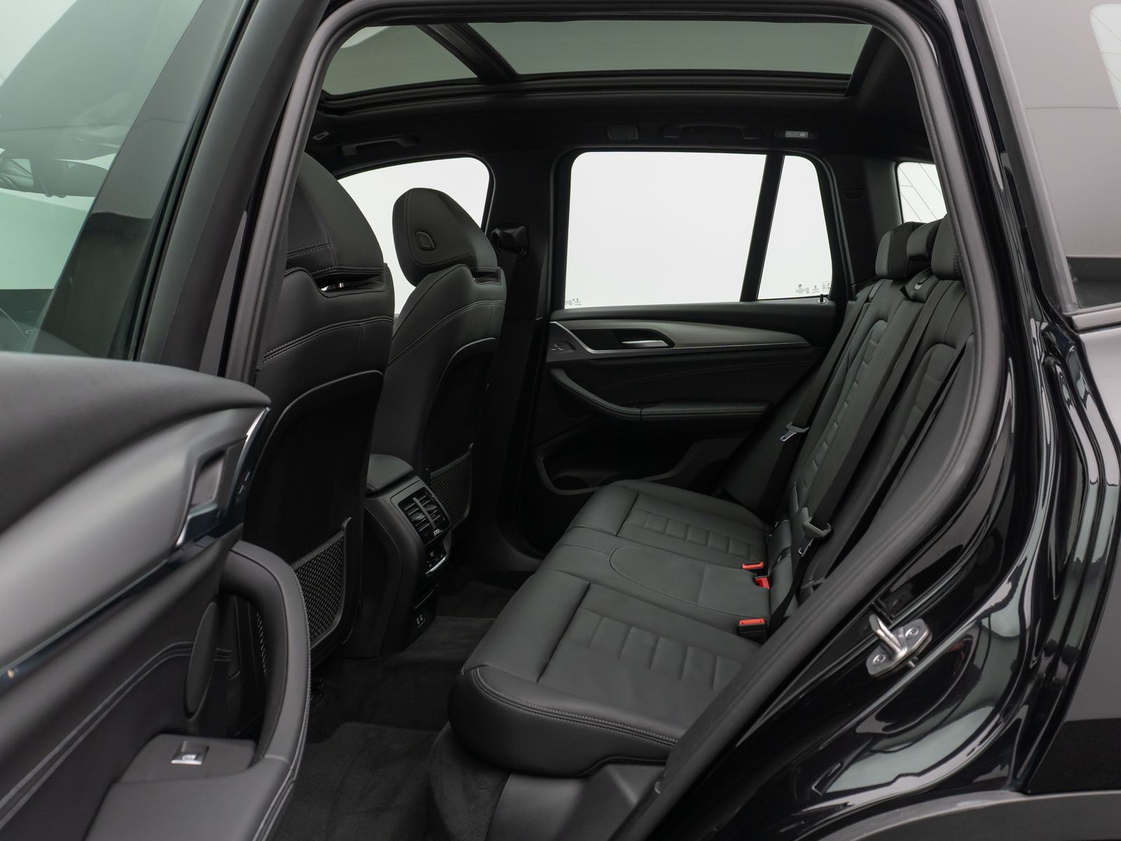 BMW X3 xD30d - Samsaru's Car Outlet