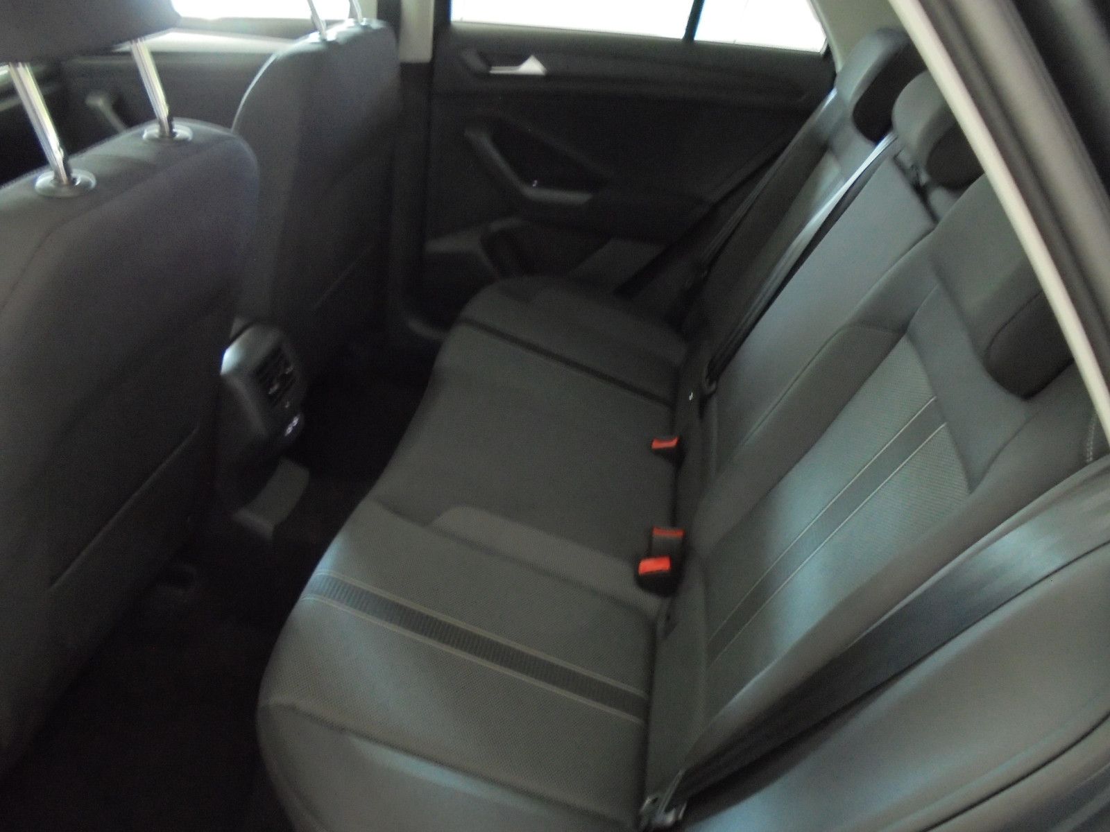 Volkswagen T-Roc TDI DSG Life - Samsaru's Car Outlet
