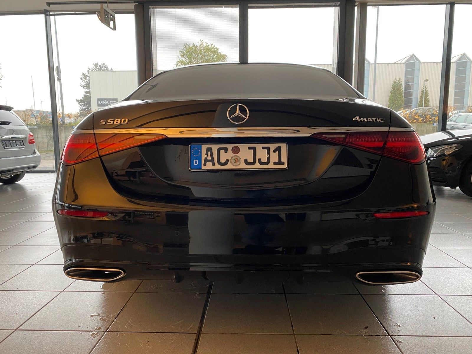 Mercedes-Benz S 580 4M L AMG Line - Samsaru's Car Outlet