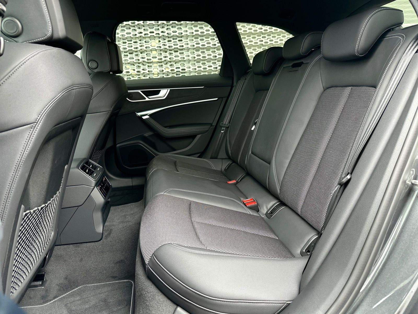 Audi A6 Avant 50 TFSI e S line quattro - Samsaru's Car Outlet