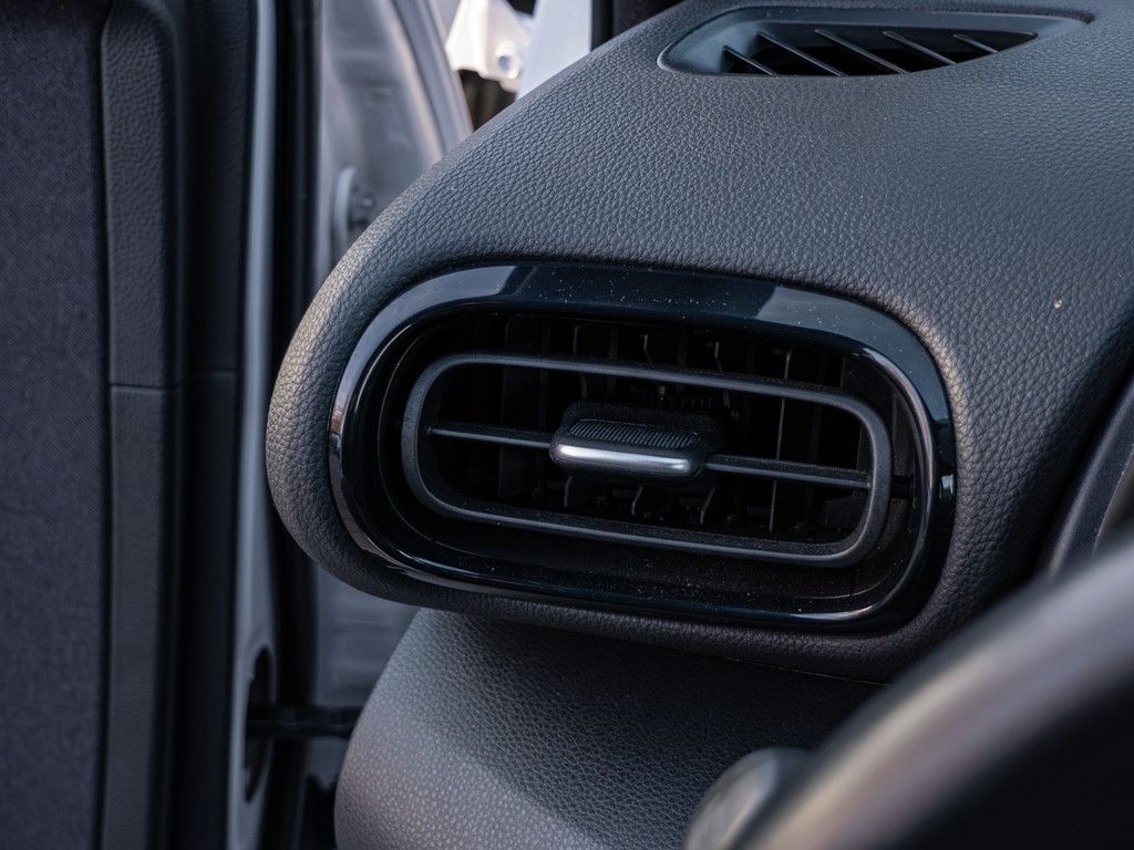 Toyota Yaris Cross Hybrid Team D PDC KAMERA NAVI LED