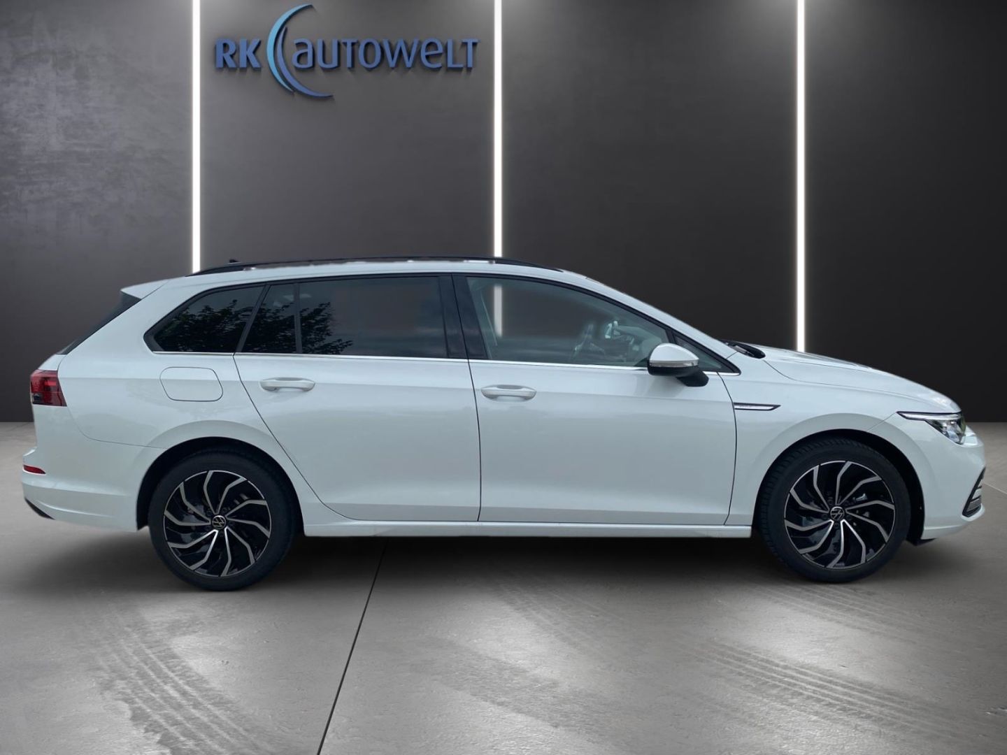 Volkswagen Golf Variant 8 VIII Style 1.5 TSI - Samsaru's Car Outlet