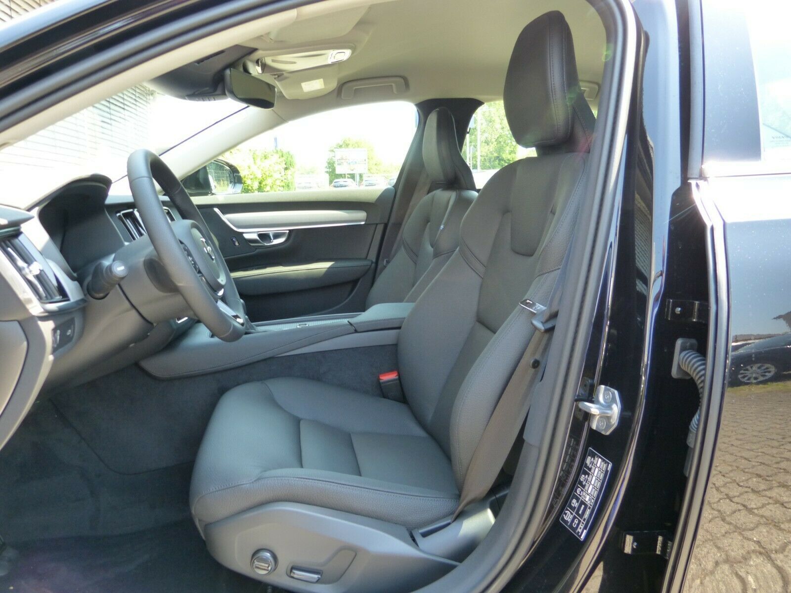 Volvo S 90 T4 Autom. Momentum*Business*Licht*