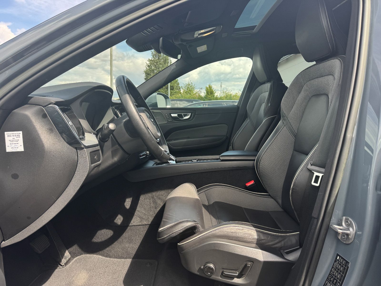 Volvo XC60 B5 D Ultimate Bright AWD Pano HeadUp AHK